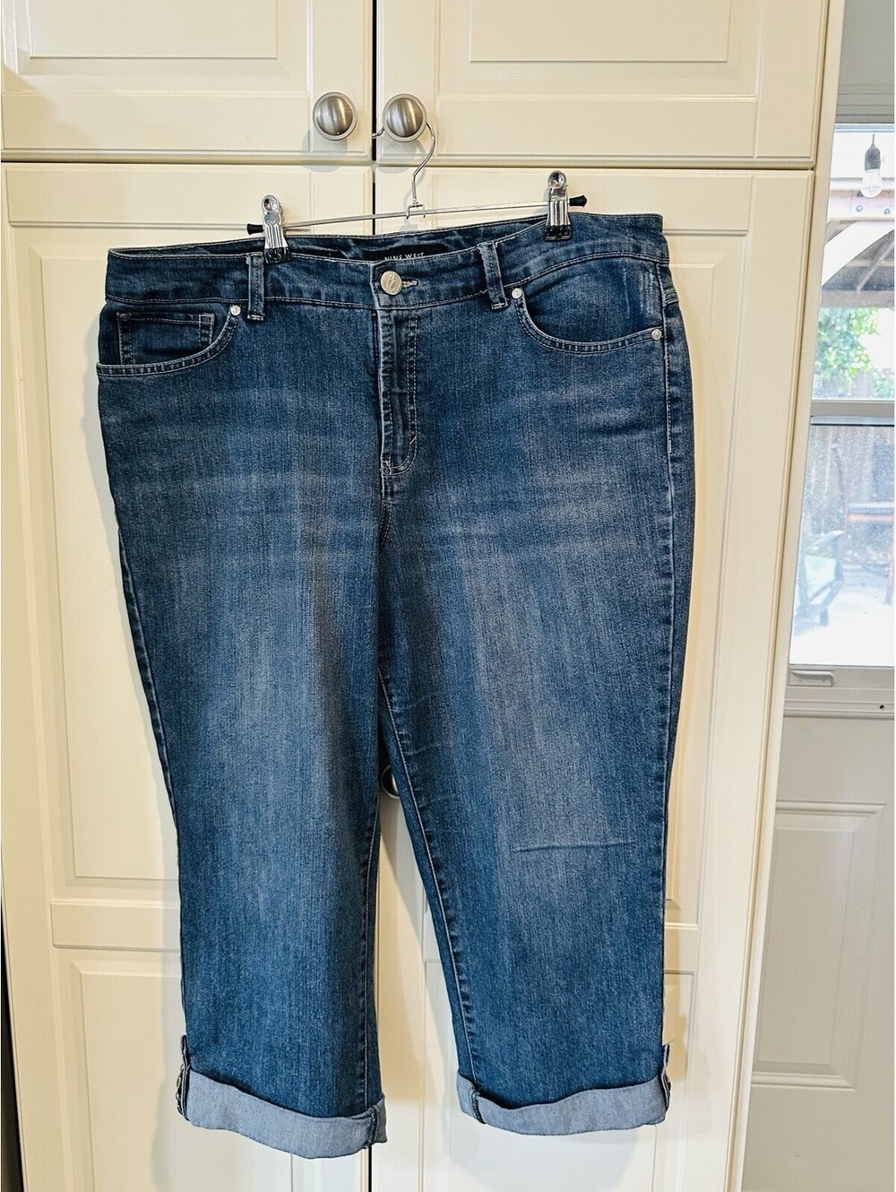 Nine West Women's Cuffed Denim Capri Jeans Mid-Rise Five Pocket Size 16/33